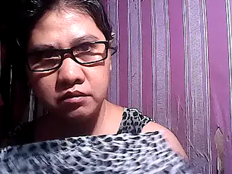 sweetsosie18 streaming on Webcambliss